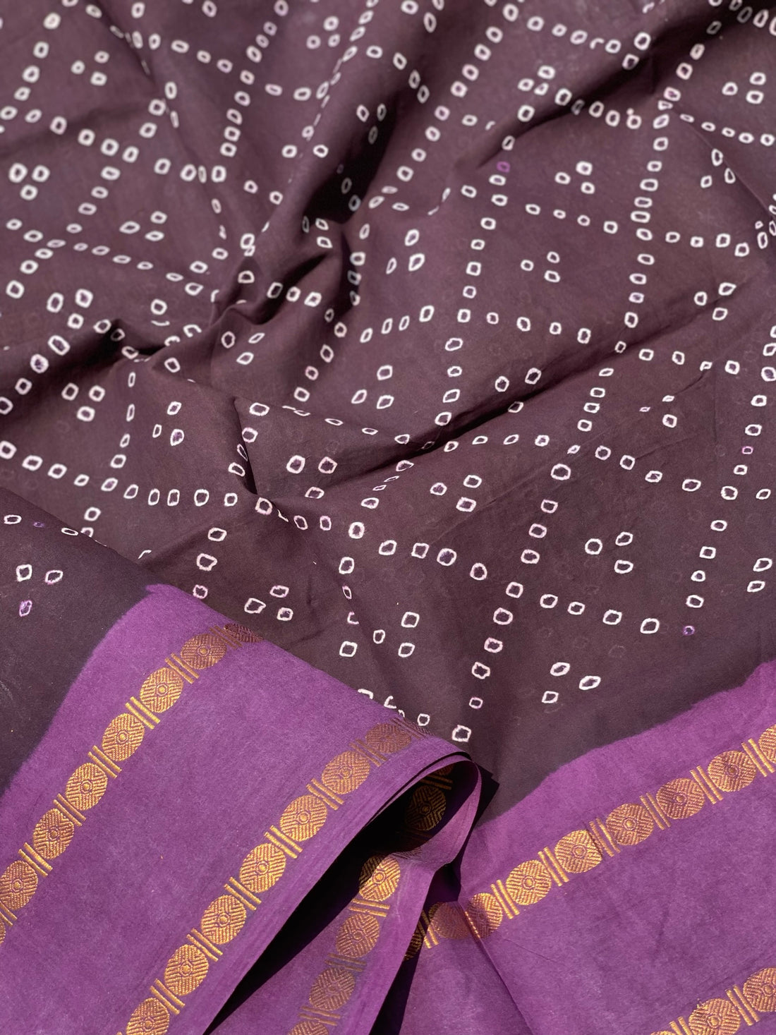 Hand Knotted And Tie Dyed Madurai Kaikattu Sungudi Cotton