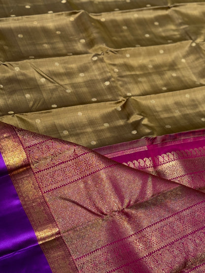 Molten gold Kanchivaram Silk Saree with Annam Kamalam Buttas