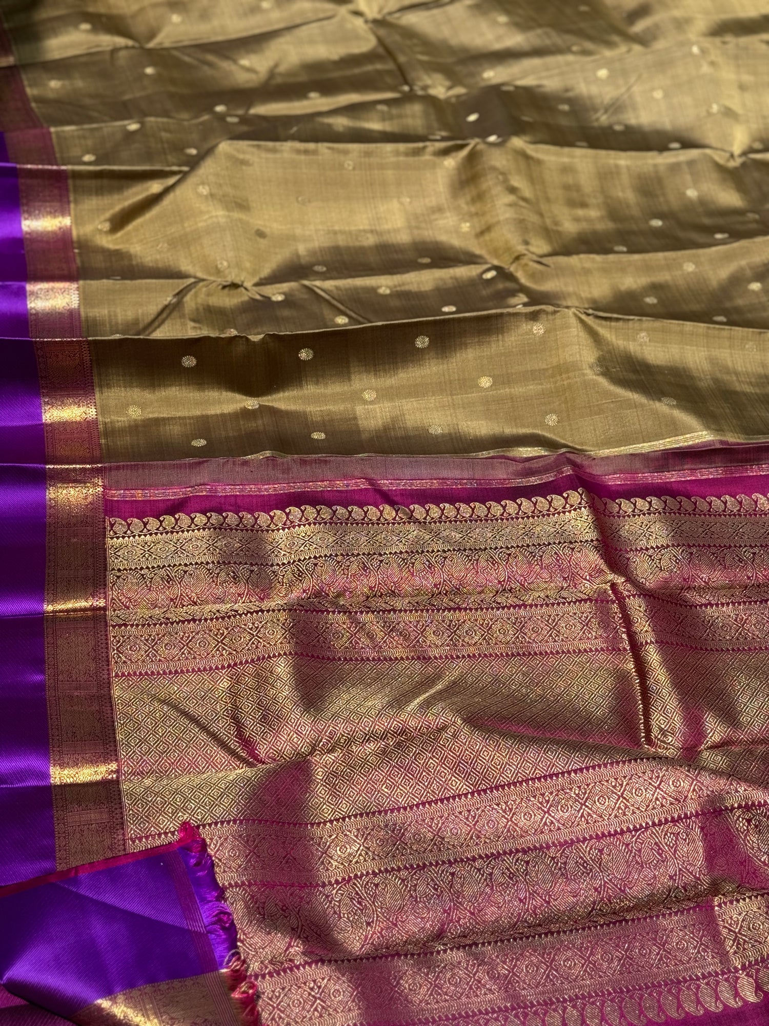 Molten gold Kanchivaram Silk Saree with Annam Kamalam Buttas