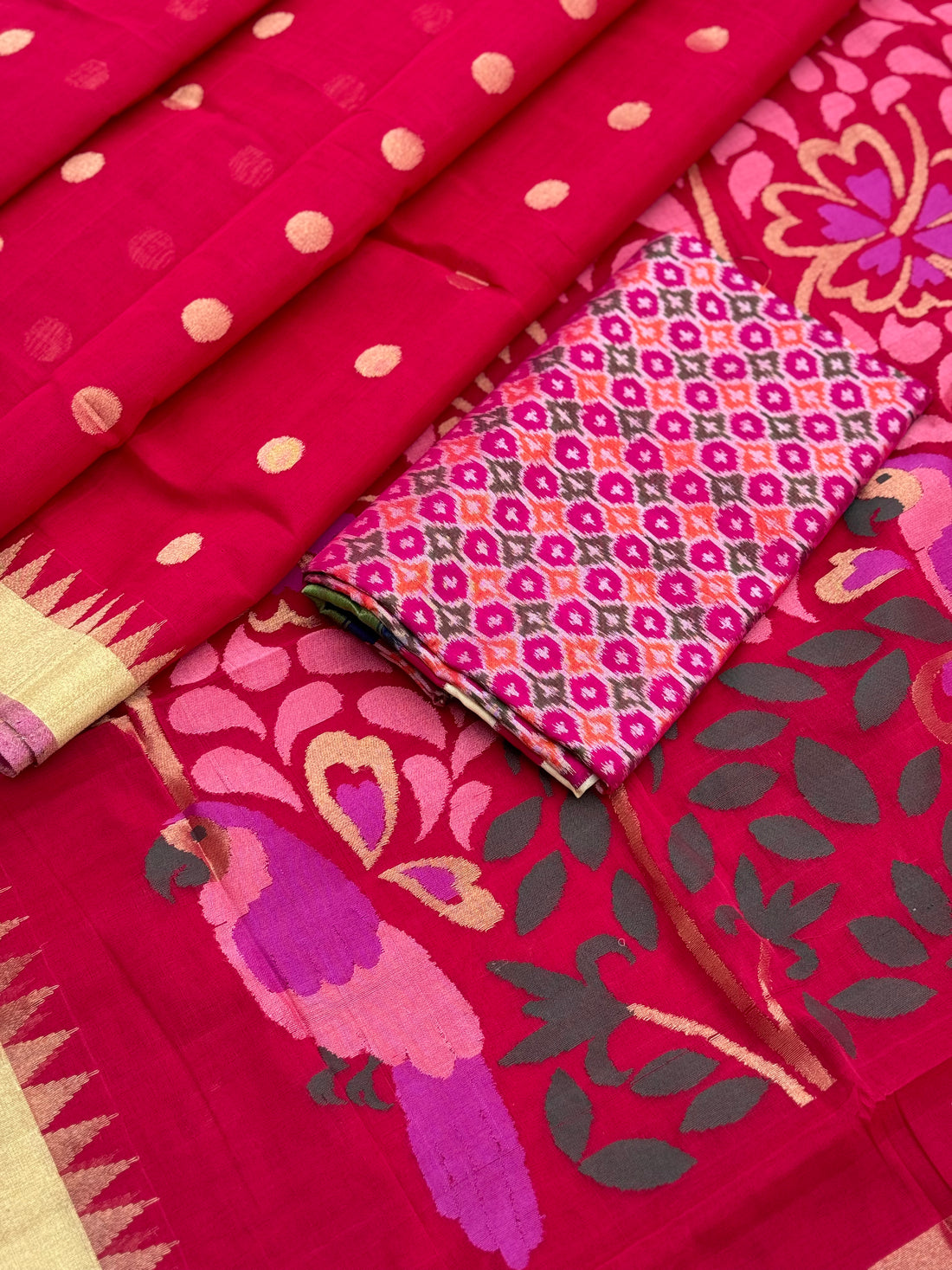 A gorgeous handspun ponduru Khadhi jamdani cotton saree in red