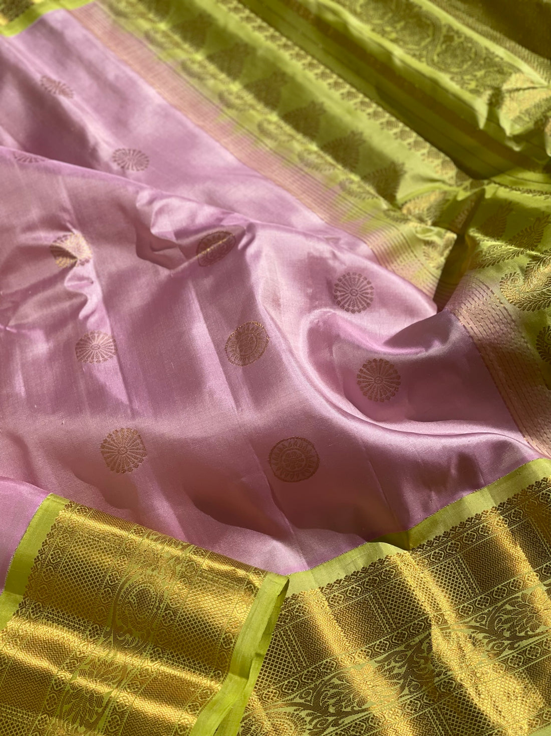Gorgeous Molten Mauve Pink With Fern Green Kuttu Gadwal Silk Saree