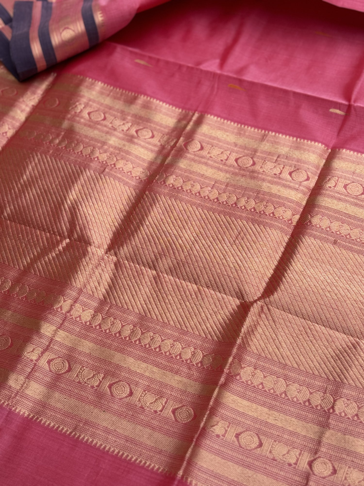 Gorgeous pastel pink with threadwork and zariwoven Kanchi silk Cotton Saree