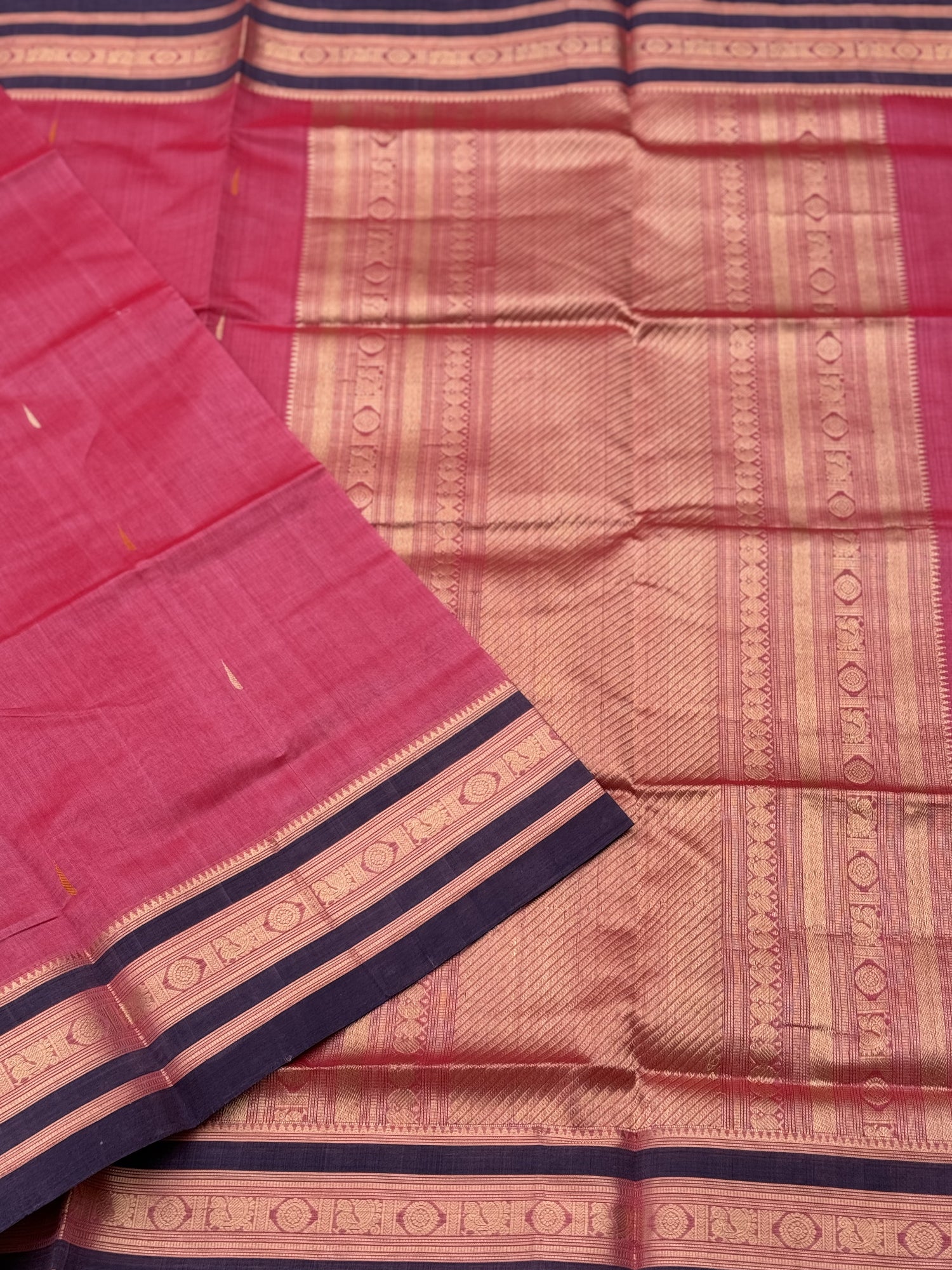 Gorgeous pastel pink with threadwork and zariwoven Kanchi silk Cotton Saree