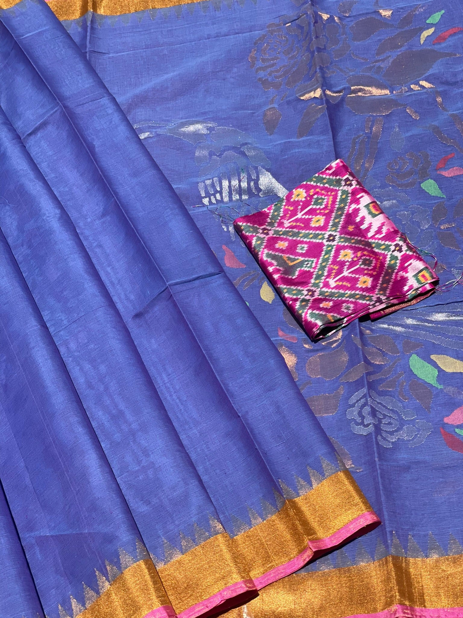 Sohum Sutras: Ponduru khadi saree with Jamdani pallu.