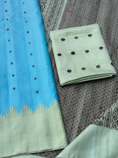 No zari woven blue with cardamom green border temple korvai / kuttu handwoven gadwal silk saree