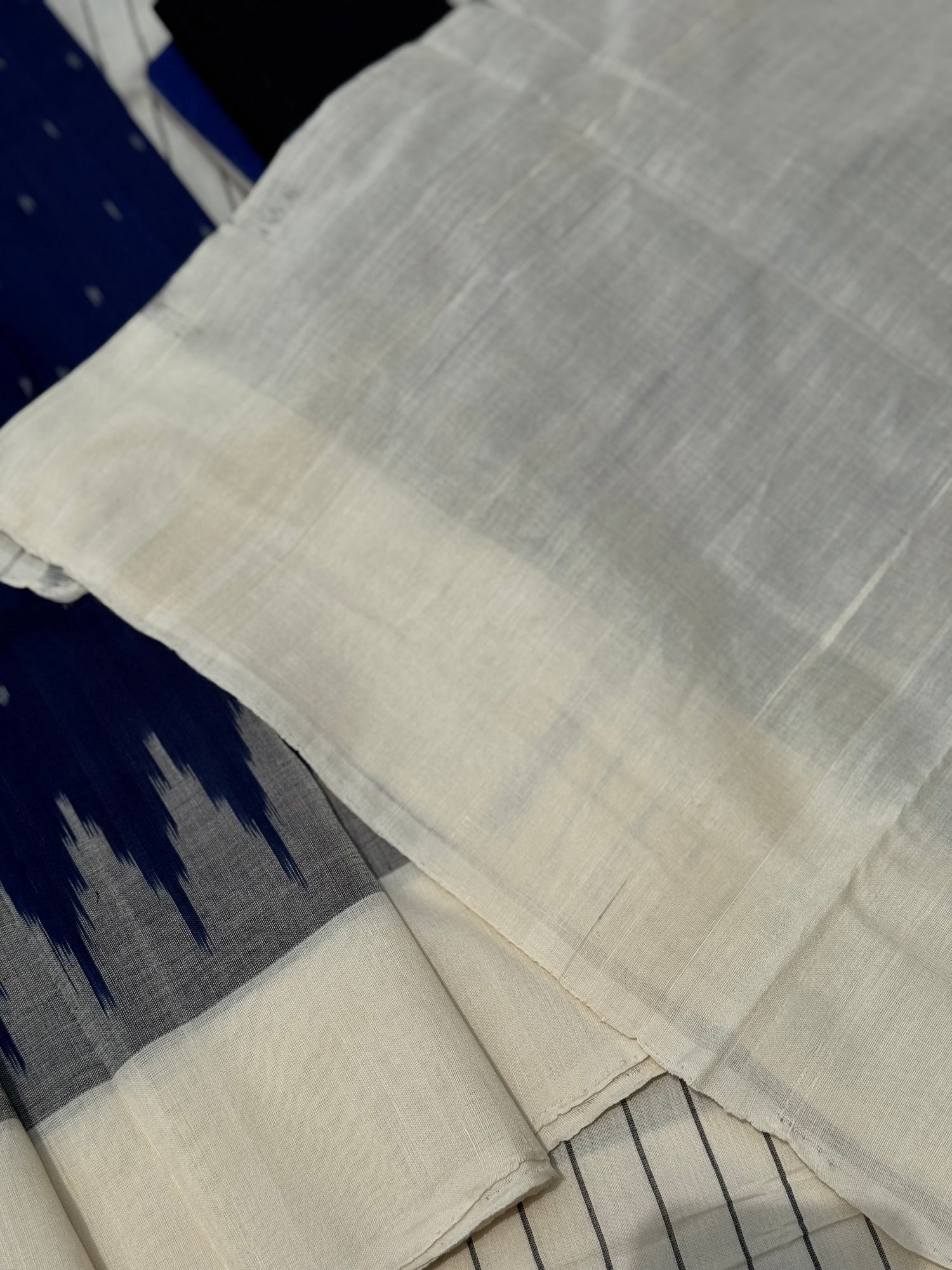 Navy blue with white handwoven weft single ikkat cotton saree