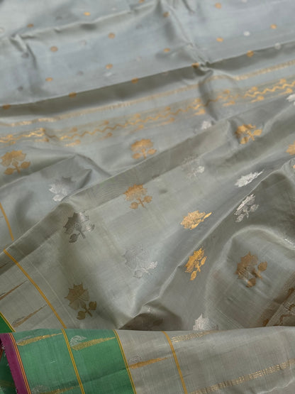 Handwoven triple muniya border inspired kuttu gadwal silk saree