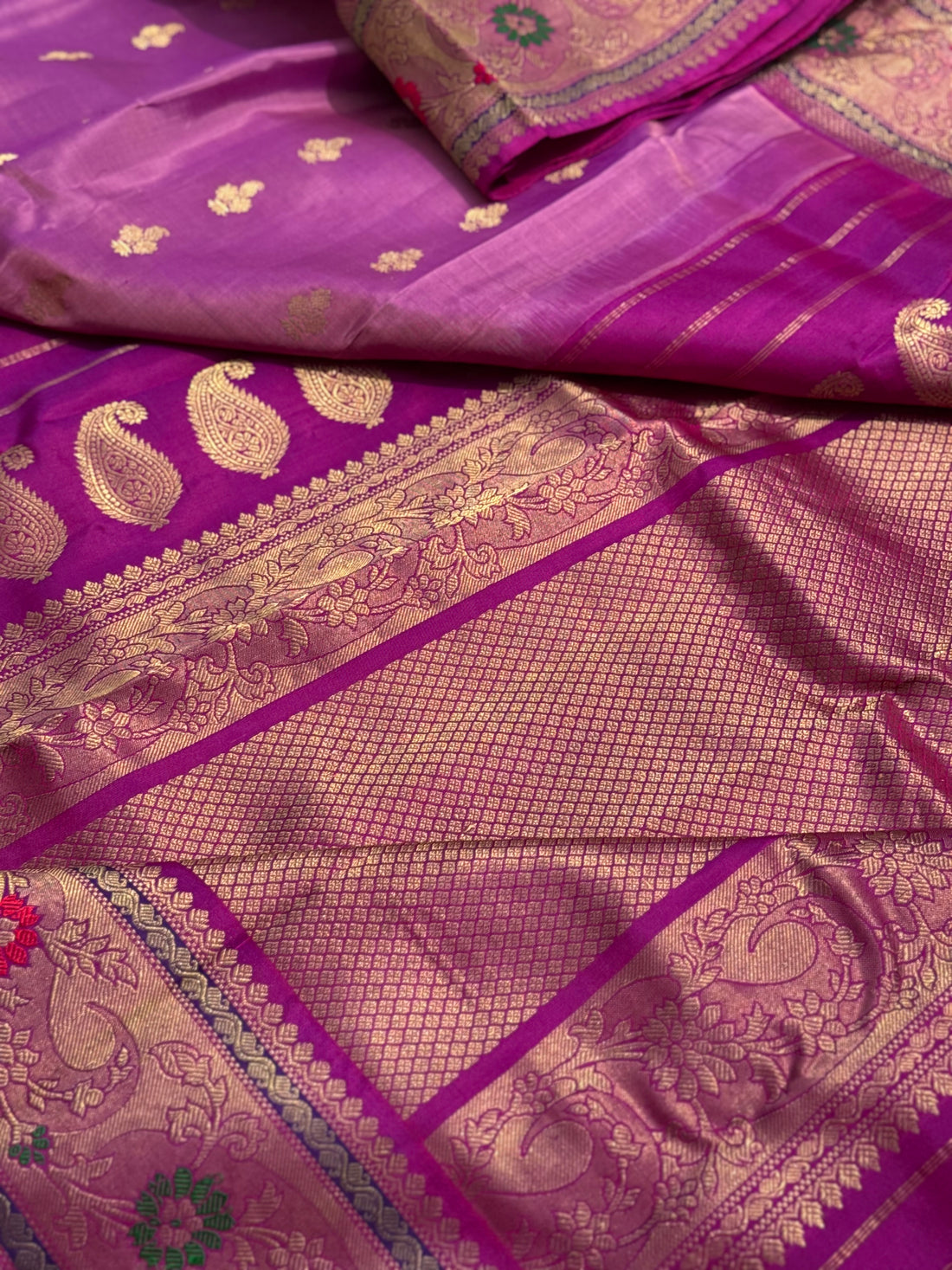 Handwoven meenakari with zari exquisite kuttu gadwal silk saree
