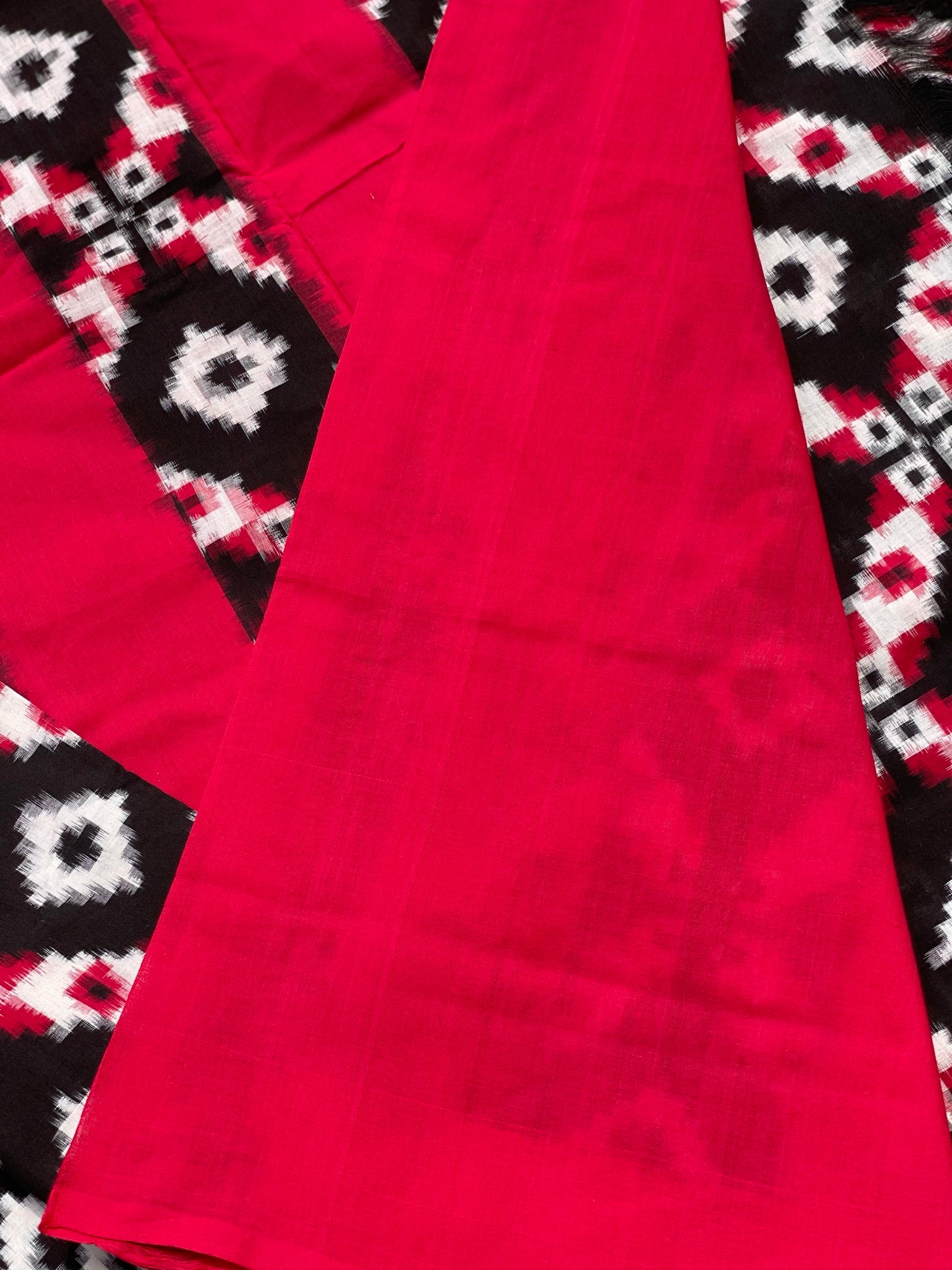 Green And Red Pochampally Silk Saree Double Ikat Handwoven Pure Silk T –  Panjavarnam