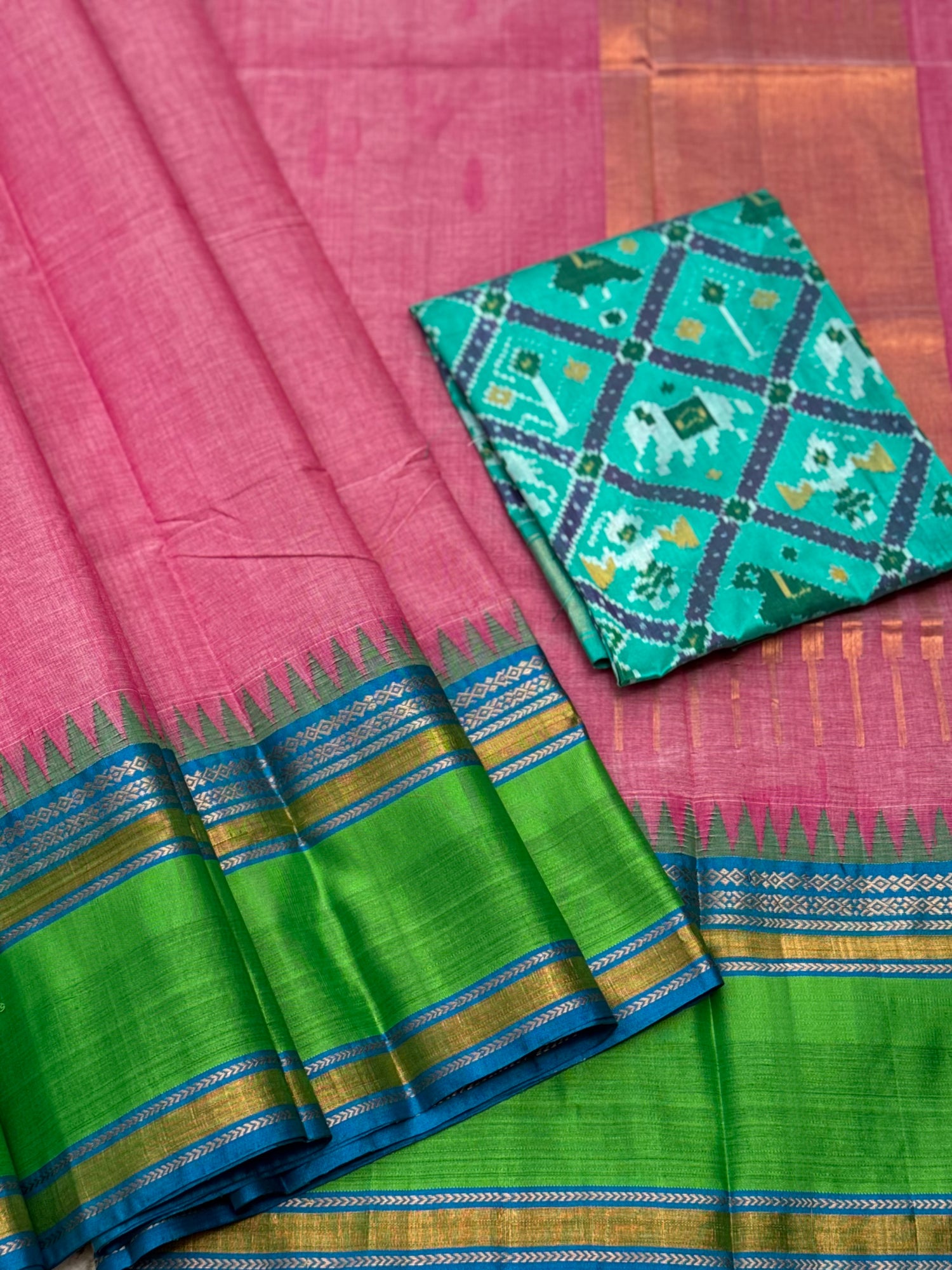 Handspun and handwoven ponduru Khadhi cotton saree with zari checks
