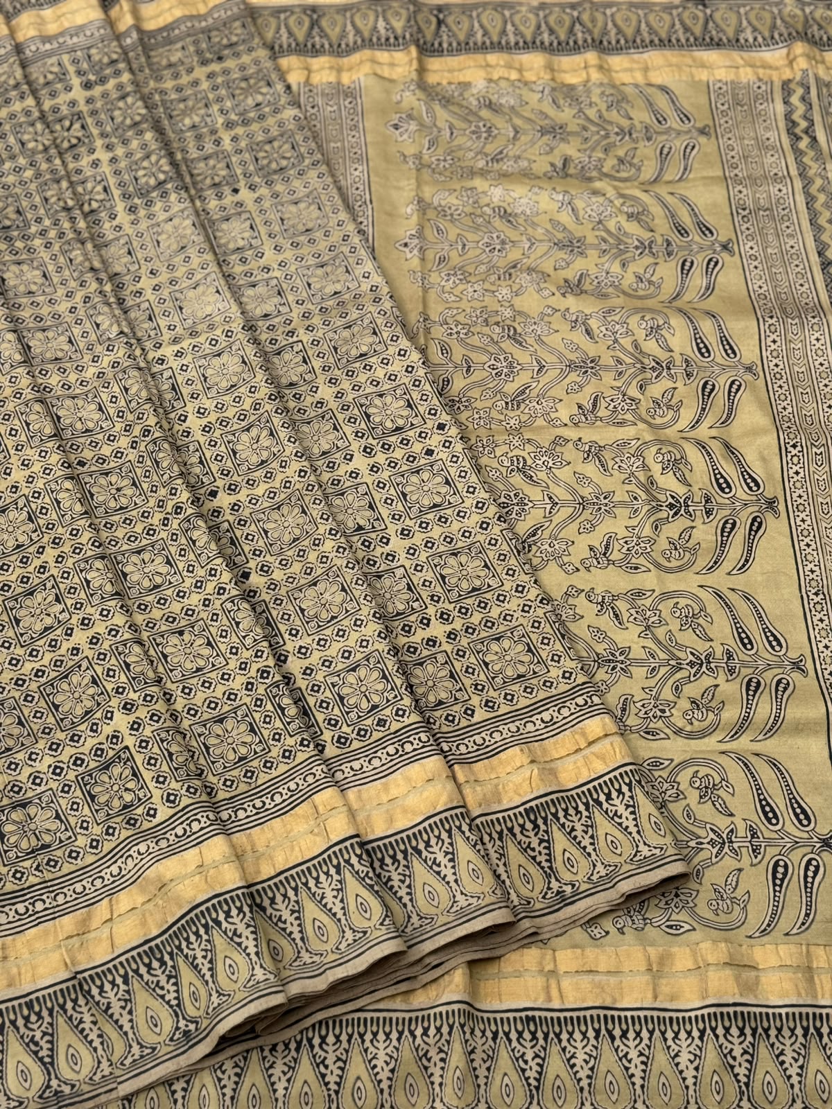 EYARKAI - NATURAL DYE KODALIKARUPPUR BLOCK PRINTS ON MULBERRY SILK