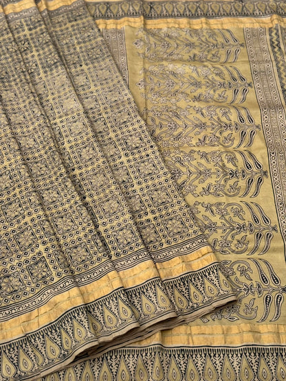 EYARKAI - NATURAL DYE KODALIKARUPPUR BLOCK PRINTS ON MULBERRY SILK